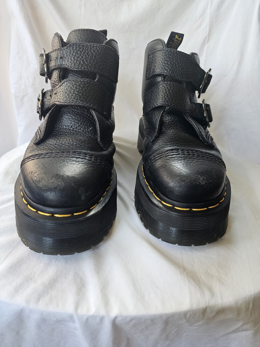 NWOT Dr. Martens Devon Flower Buckle Leather Platform Boots Black 8 USL - Picture 4 of 11